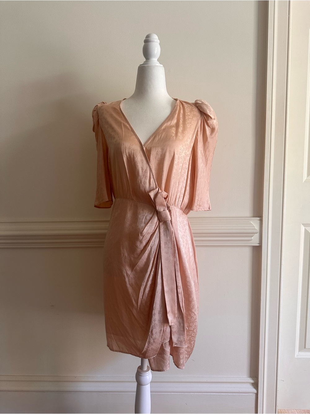 THE KOOPLES Elegant Peach Wrap Dress with Knot Detail